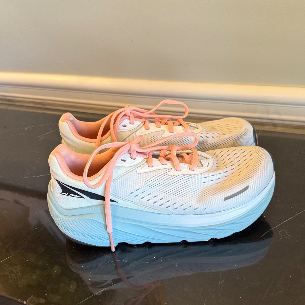Altra Women's Via Olympus White and Light Green Athletic Shoes, Size 7.5